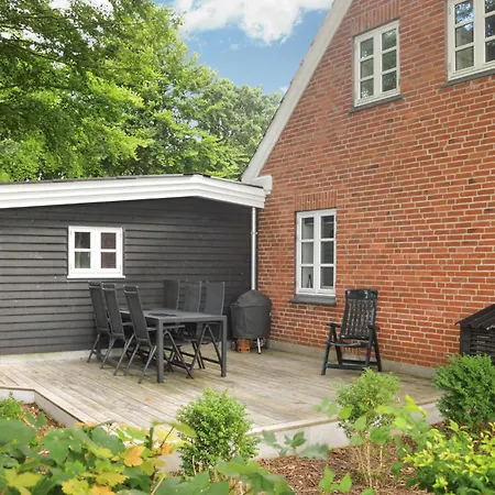 Hodde With Fireplace * Tistrup