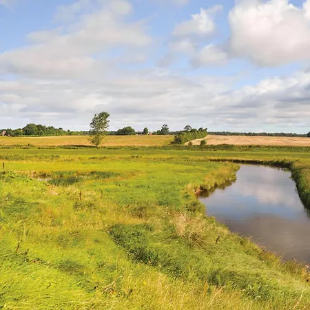 Сasa de vacaciones Hodde With Fireplace