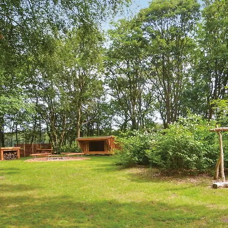 Hodde With Fireplace Casa de Férias *