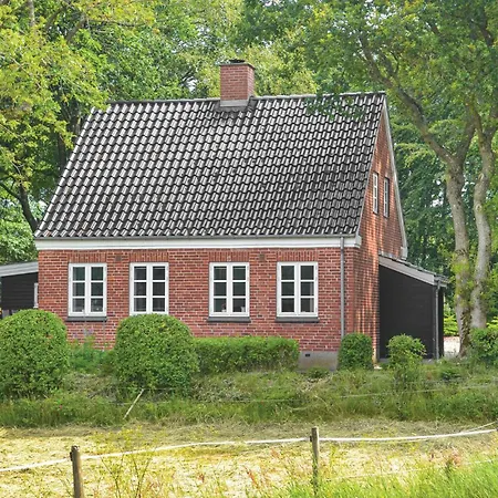 Hodde With Fireplace Tistrup